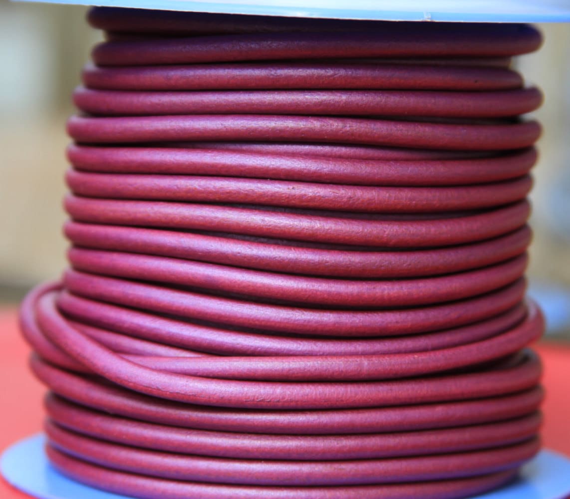 MADE in SPAIN 1 yard 4mm metallic cyclamen leather cord, 4mm round leather cord, jewelry leather cord (4PINKMA61)