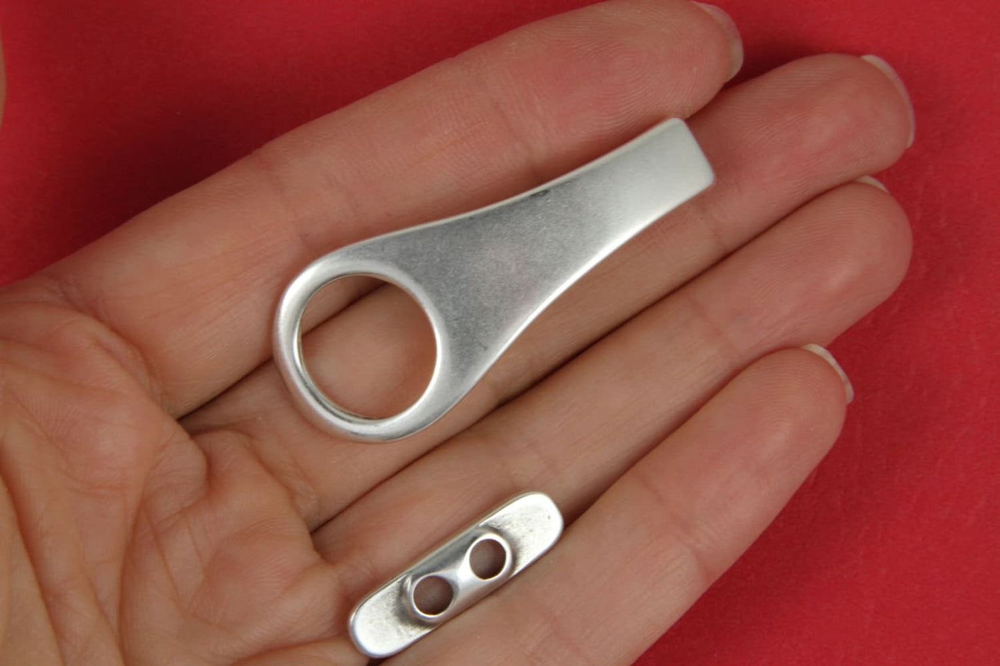 RC0095>>MADE in EUROPE zamak toggle clasp for round cord, 3mm cord clasp, 6x3mm cord toggle clasp, silver toggle clasp (9819/9820) Qty1