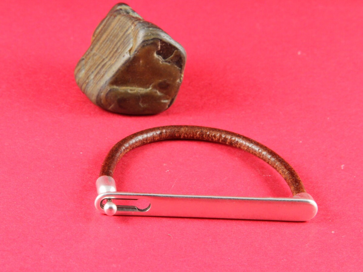 B0067>>MADE in EUROPE zamak half bracelet, zamak bar clasp, silver stick clasp, 4mm round cord clasp, Qty1