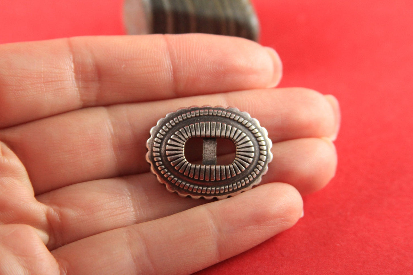 FS0049>>MADE in EUROPE 2 zamak oval sliders, flat cord spacer, silver engraved oval slider Qty2