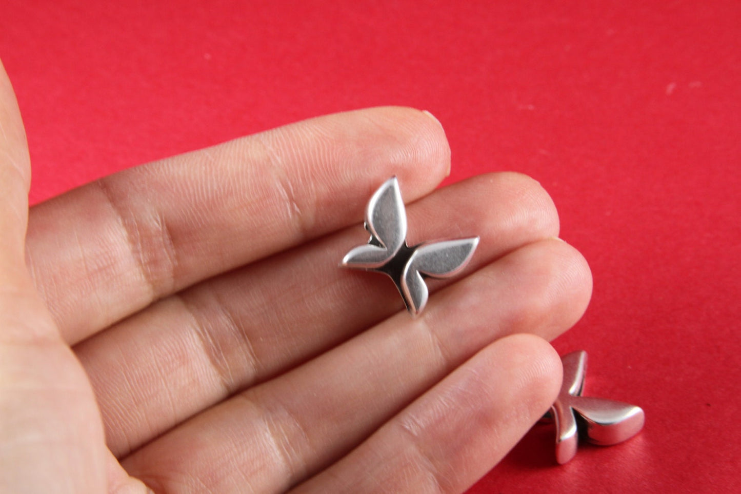 FS0040>> MADE IN EUROPE 4 zamak butterfly sliders, flat cord slider, 10mm flat cord sliders, silver butterfly sliders Qty4