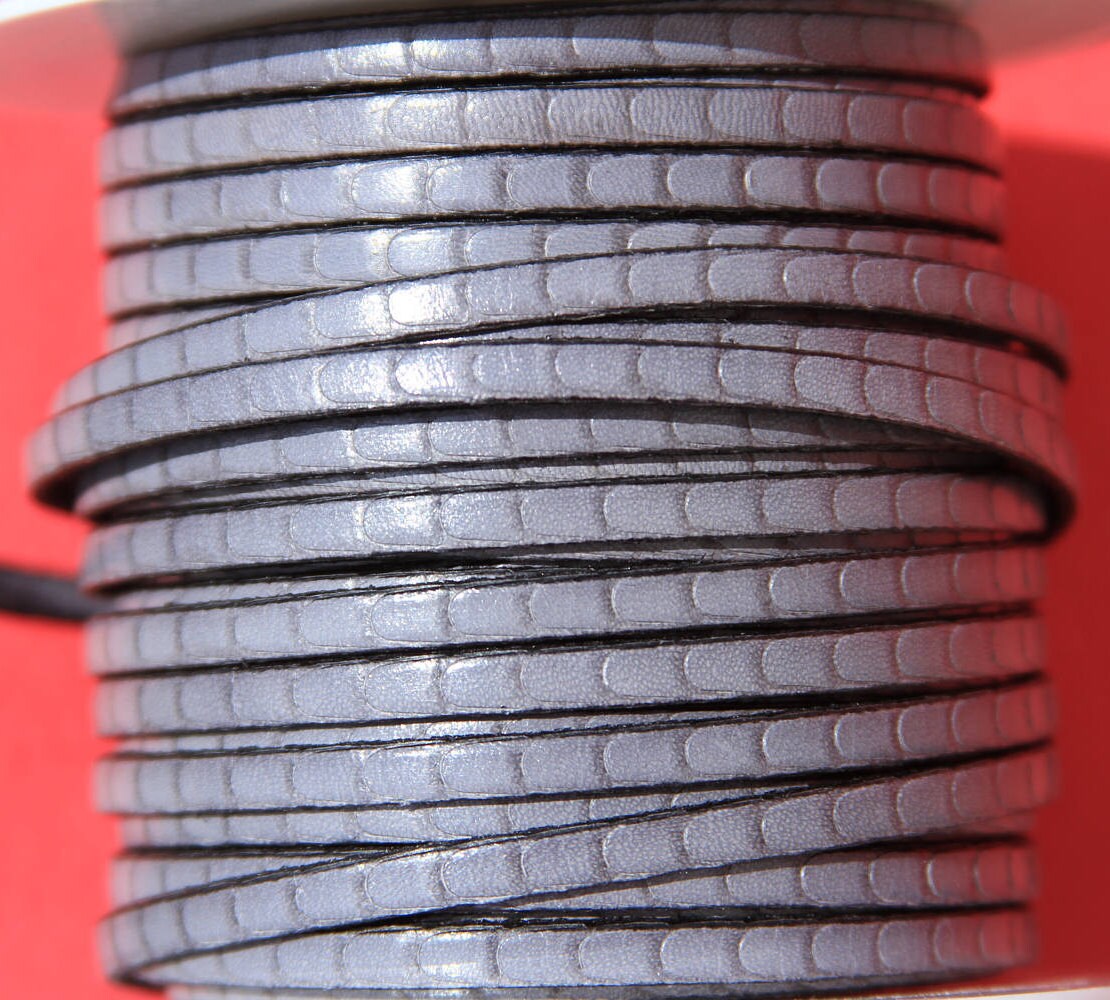 MADE in EUROPE 24'' flat 5mm engraved leather cord, 5mm flat leather cord, 5mm embossed leather cord (511/05/41)
