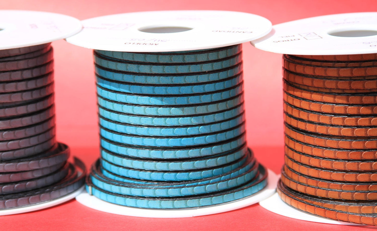 MADE in EUROPE 24'' flat 5mm engraved leather cord, 5mm flat leather cord, 5mm embossed leather cord (511/05/33)