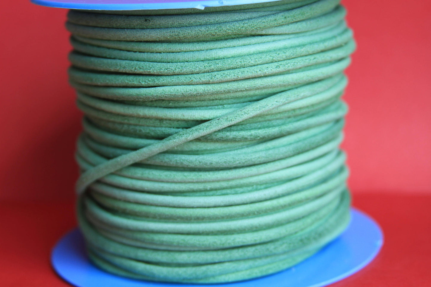 MADE in EUROPE 2 yards of suede cord, 3mm round suede cord (3crover)