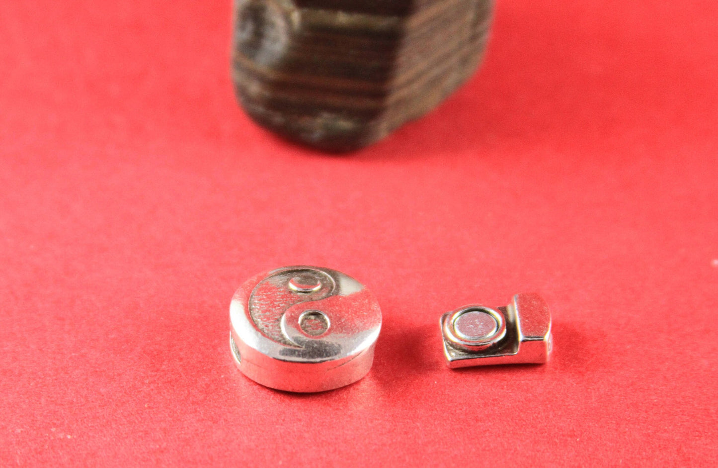 FC0114>>MADE in EUROPE zamak flat cord clasp, yin and yang clasp, zamak yin yang clasp, 6mm flat cord clasp Qty1