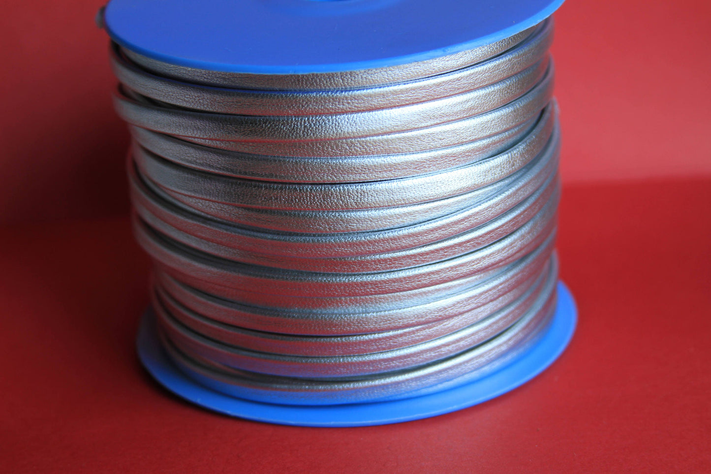 MADE in EUROPE 1 yard of 5mm flat leather cord, folded silver 5mm leather cord, silver 5mm leather cord (TD5mtpla)