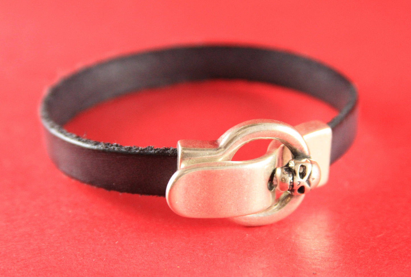 FC0276>>MADE in EUROPE zamak buckle clasp, 10mm cord skull buckle clasp, flat cord skull clasp qty1