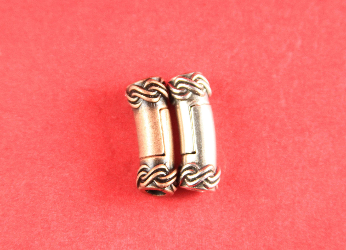 RC0037>>MADE IN EUROPE 4mm cord magnetic clasp, 4mm round leather cord clasp, round cord zamak clasp (TM4CFC) Qty1