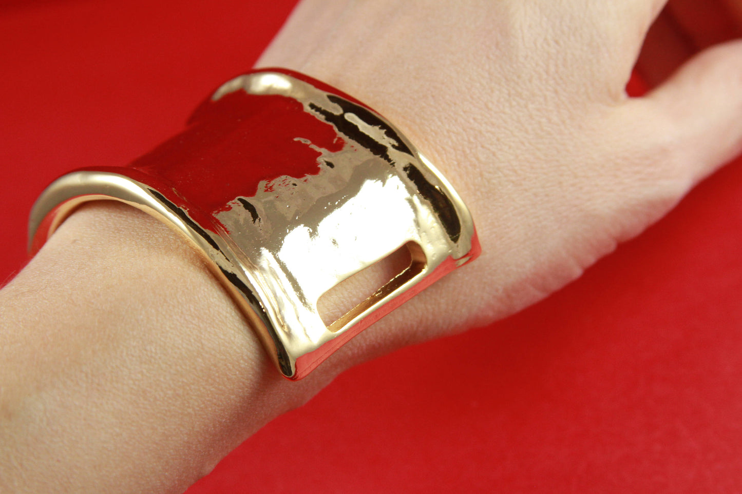 B0036>>MADE in EUROPE zamak half bracelet, large heavy duty bracelet connector, gold half cuff (ABLZ67G) Qty1