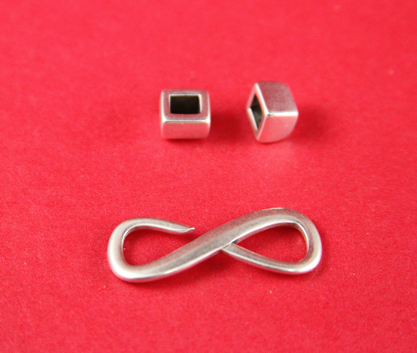 FC0131>>MADE in EUROPE zamak infinity hook clasp with 2 loop makers, flat 5mm cord hook clasp, 5mm flat cord clasp Qty1set