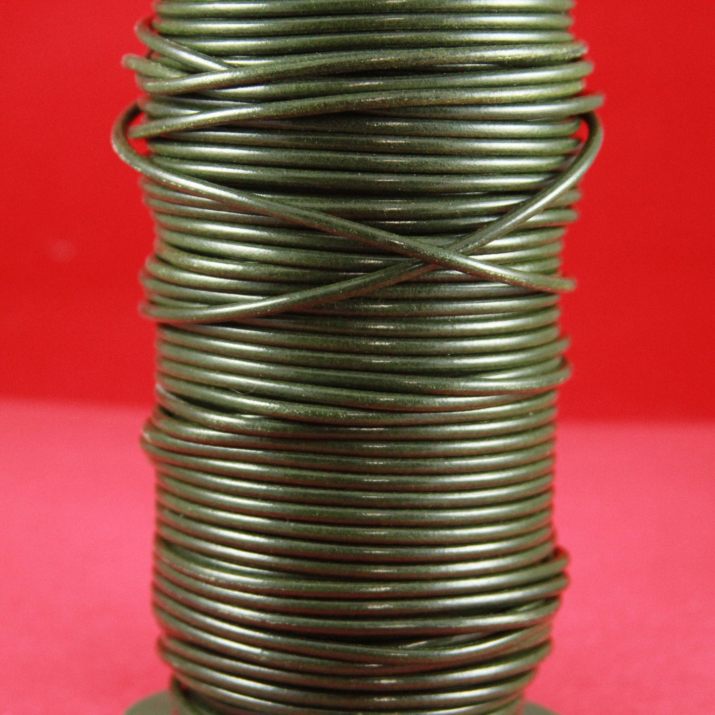 MADE in EUROPE 2 yards of 3mm dark green leather cord, 3mm round leather cord, genuine leather cord (MARR3GM)