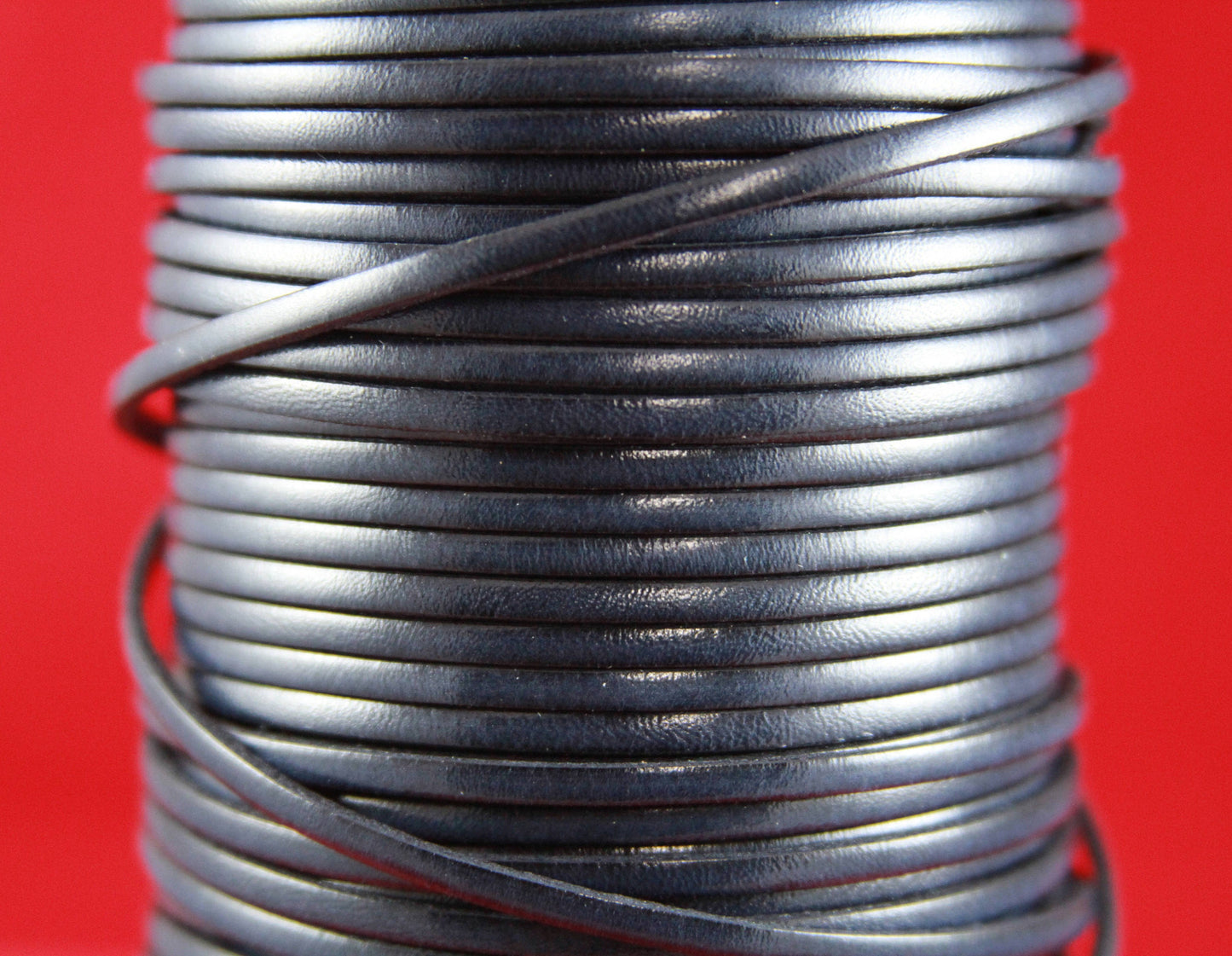 MADE in EUROPE 1 yard of 3mm flat bluish gray leather cord, genuine flat leather cord, 3x2mm flat leather cord (MARF3AZM)