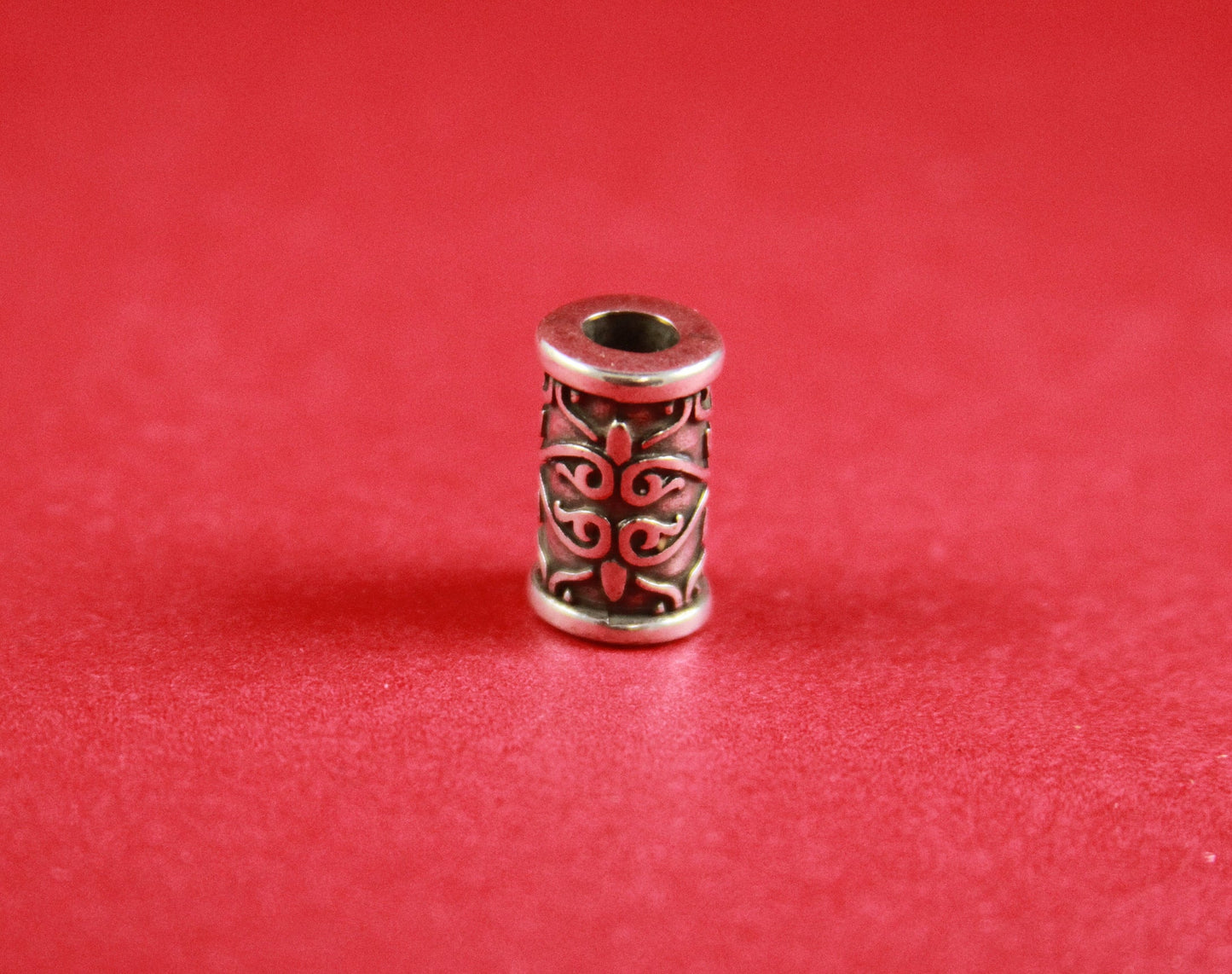 RS0069>>MADE in EUROPE 2 silver zamak engraved tubes, 5mm hole zamak tube slider, round cord tube (78437/05) qty2