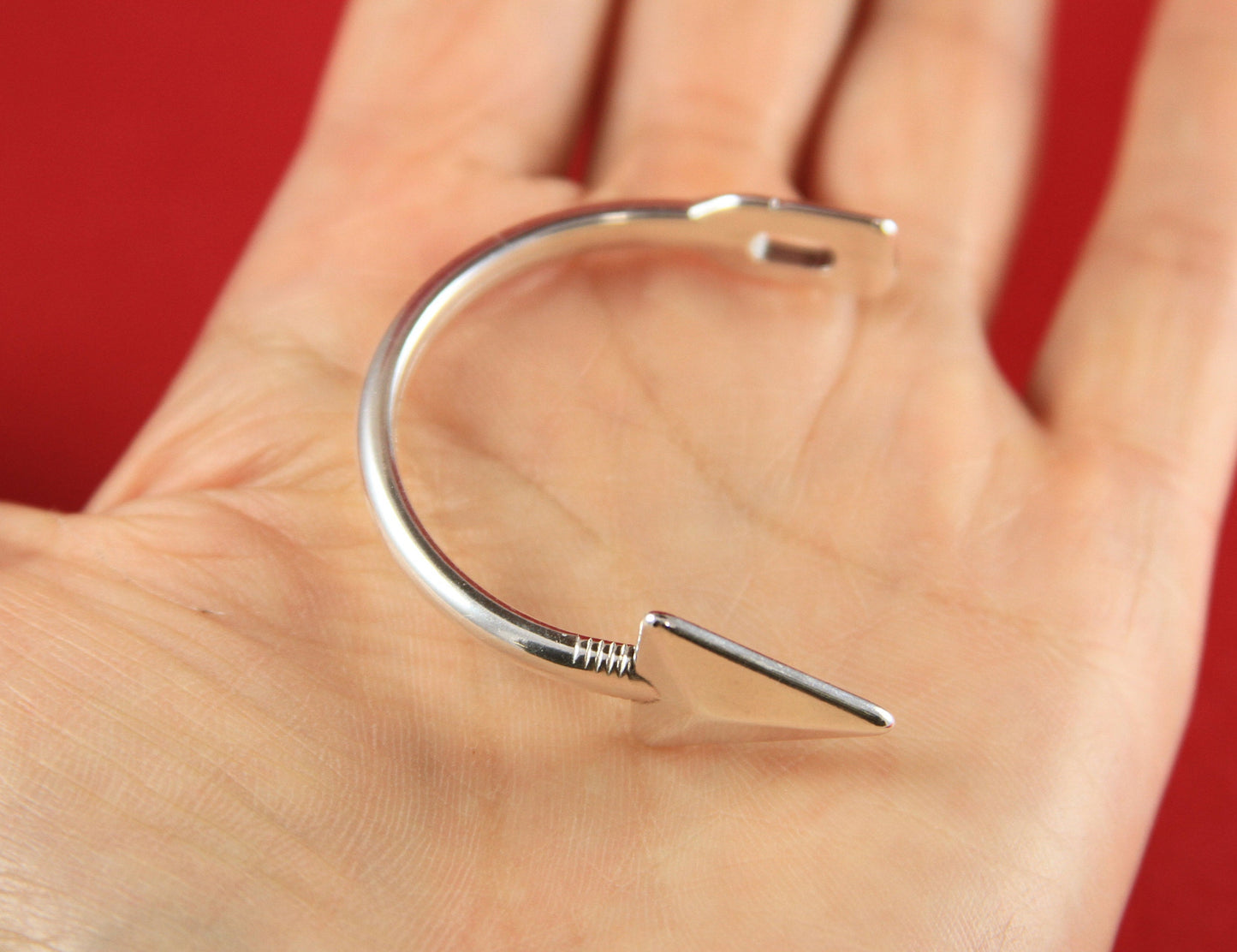 B0054>> MADE in EUROPE zamak half bracelet, silver bracelet arrow hook, zamak arrow hook Qty1