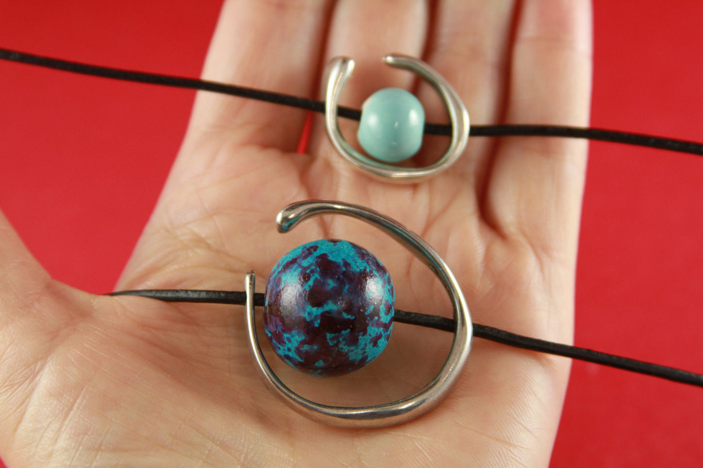 RS0006>>MADE IN EUROPE 2 irregular circle sliders set, zamak circle sliders, 2mm cord sliders, (7285/7323)