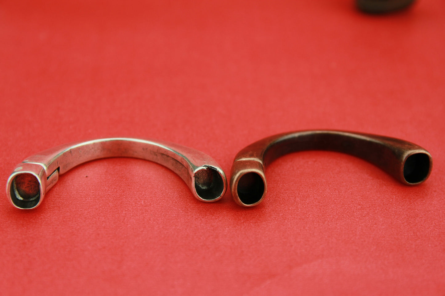 B0015>>MADE IN EUROPE zamak half bracelet, half cuff, magnetic half bracelet (6930) Qty1