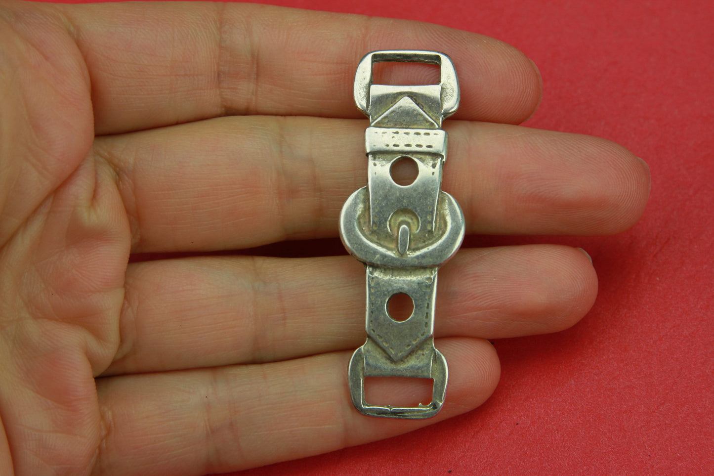 C0086>>MADE in EUROPE zamak buckle connector, 10mm cord connector, flat 10mm leather cord belt buckle connector Qty 1