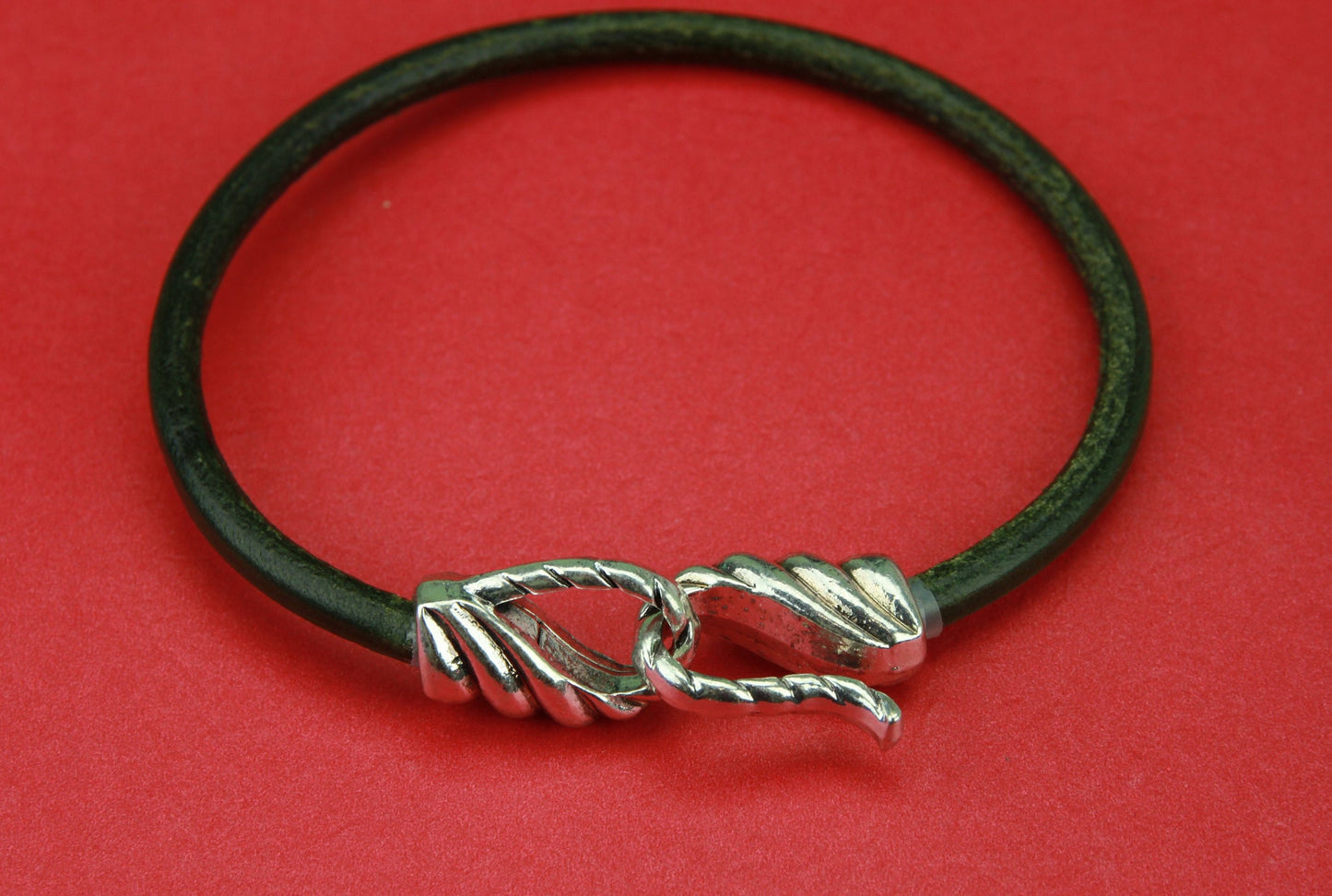 RC0125>>MADE in EUROPE zamak 5mm round cord hook and loop clasp, zamak hook clasp for round 5mm leather cord, Qty1