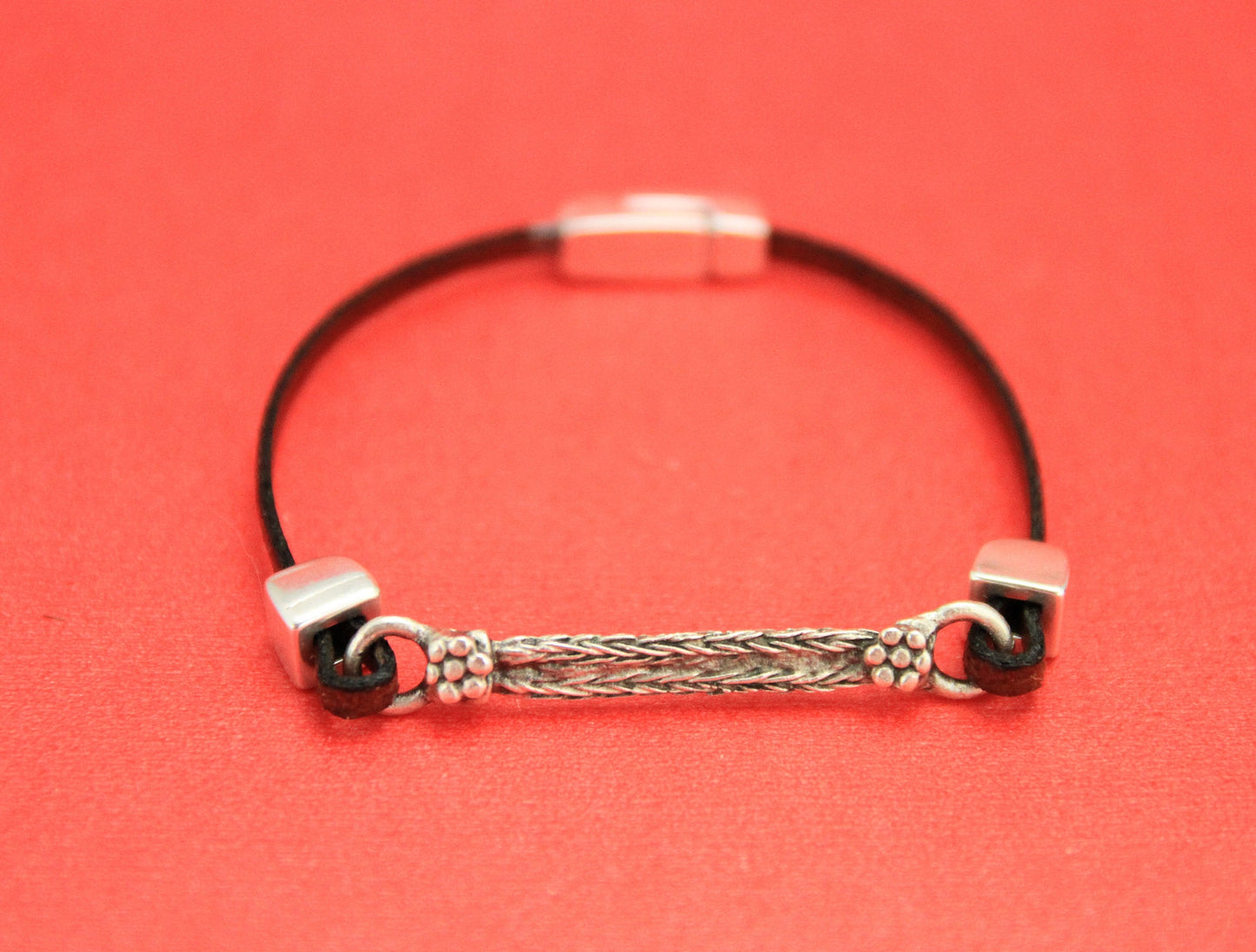 C0050>>MADE in EUROPE zamak stick connector with 2 loop makers, connector for 3mm flat leather cord, engraved stick connector (X2824AS) Qty1