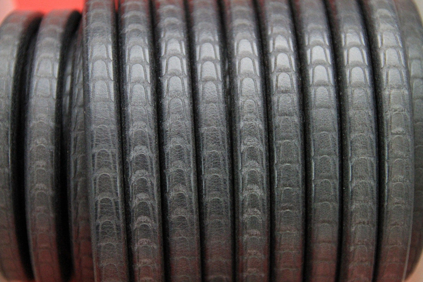 MADE IN SPAIN 8" licorice leather cord, 10x6.6mm reptil skin pattern licorice cord, embossed grey licorice cord (694/10/40)