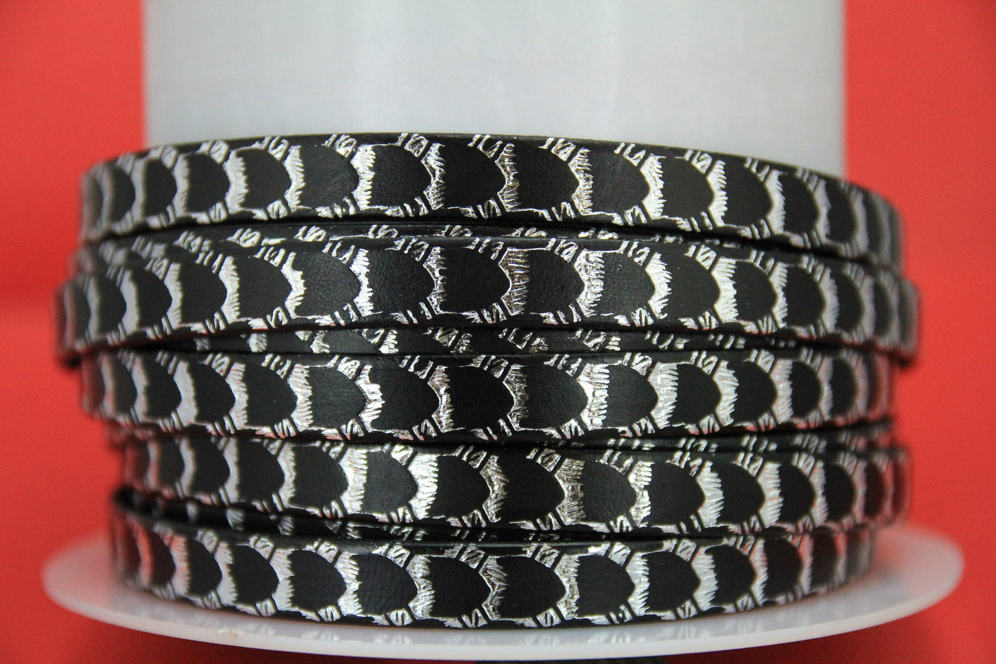 MADE in SPAIN 24" flat leather cord, black engraved leather cord with silver pattern (702/10/01S)