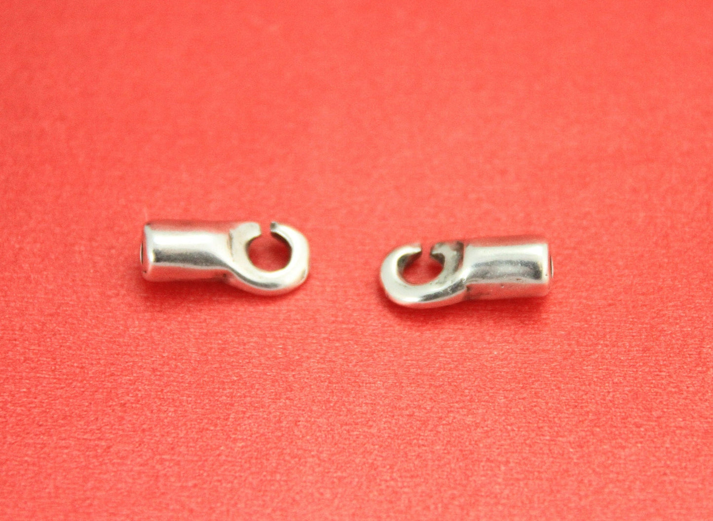 RC0159>>MADE in EUROPE 2 zamak hook clasps for round leather cord, 3mm cord zamak hook clasp, qty2