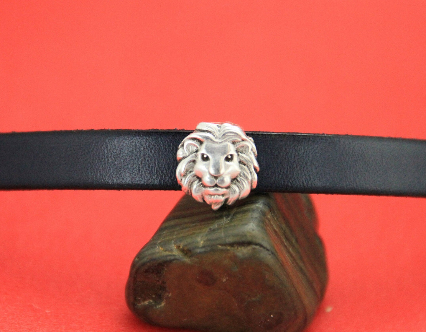 FS0408>>MADE in EUROPE 2 zamak lion sliders, 10mm flat cord sliders, 10mm leather cord lion sliders, zamak sliders, Qty2