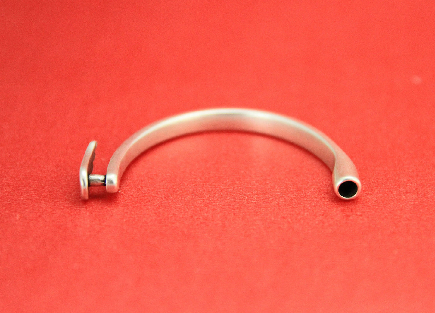 B0082>>MADE in EUROPE zamak angel wing half bracelet, silver half bracelet, zamak half cuff, Qty 1