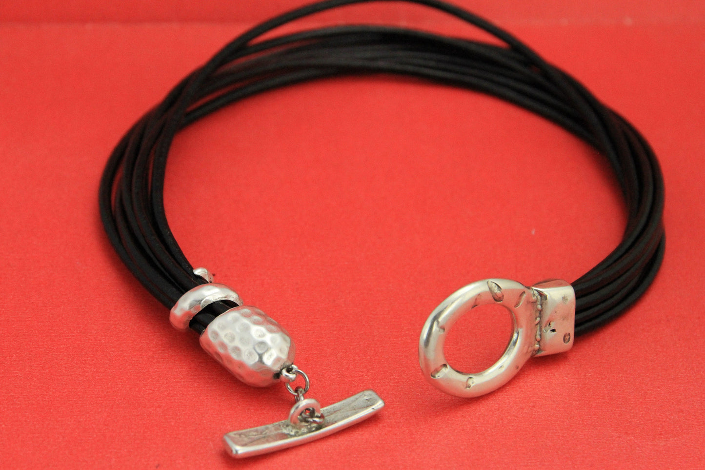 RC0161>>MADE in EUROPE zamak toggle clasp, hammered toggle clasp, Qty1