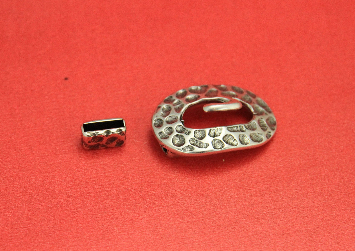 RC0069>>MADE in EUROPE zamak hammered oval hook clasp, silver hammered hook clasp, bracelet zamak hook clasp (Ablz75S/149S) qty1 set