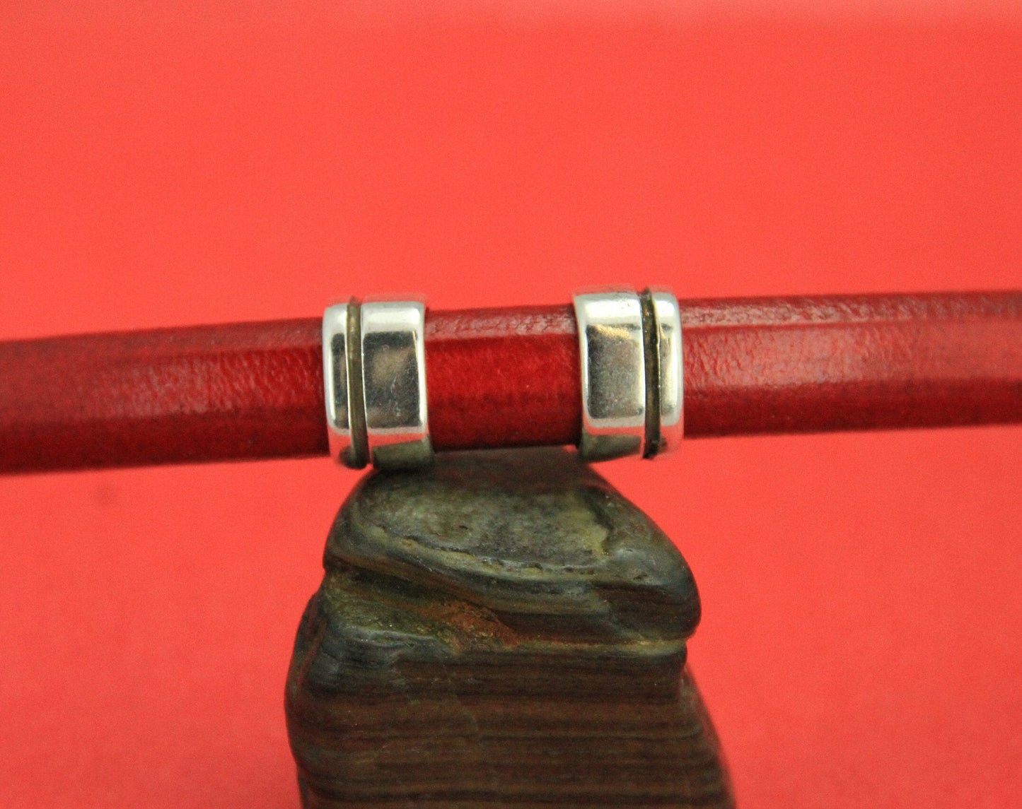 LS0057>> MADE IN EUROPE 2 zamak ring sliders, licorice ring slider, 10x6mm sliders, Qty2