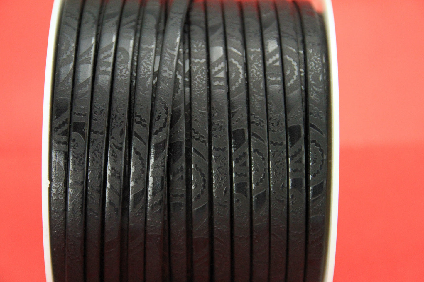MADE in EUROPE 24'' flat 5mm engraved leather cord, 5mm flat leather cord, 5mm embossed leather cord (503/05/01)