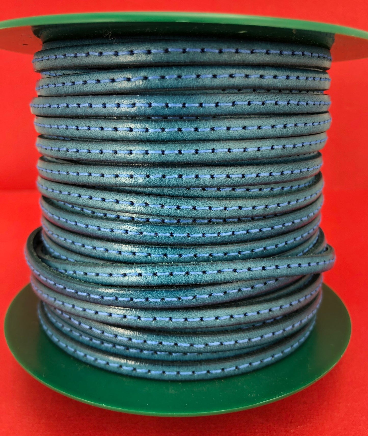 MADE in EUROPE 1 yard of 5mm flat stitched leather cord, 5mm turquoise-teal stitched leather cord, (MARF5AZTURST)