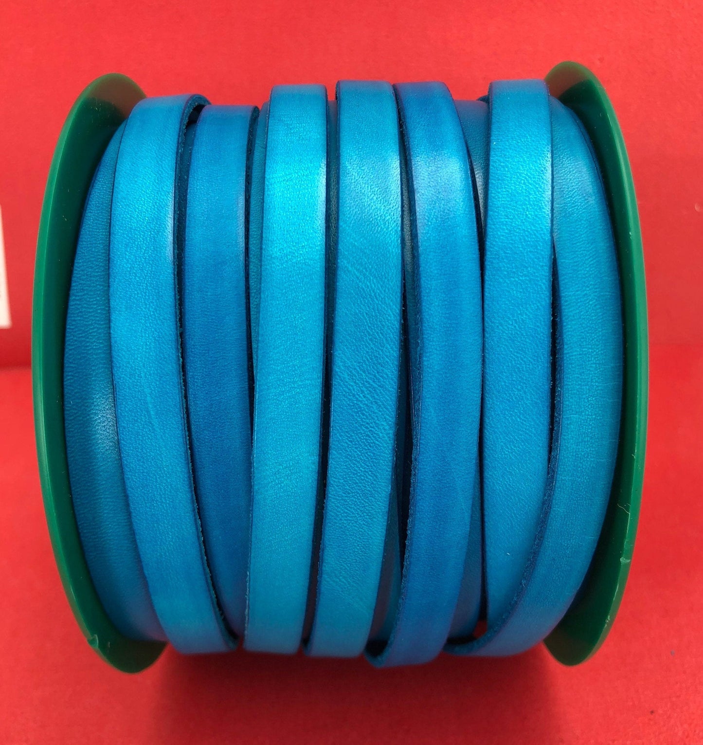 MADE in EUROPE 24" flat leather cord, 10mm turquoise leather cord, genuine leather cord (MARF10TURINT)