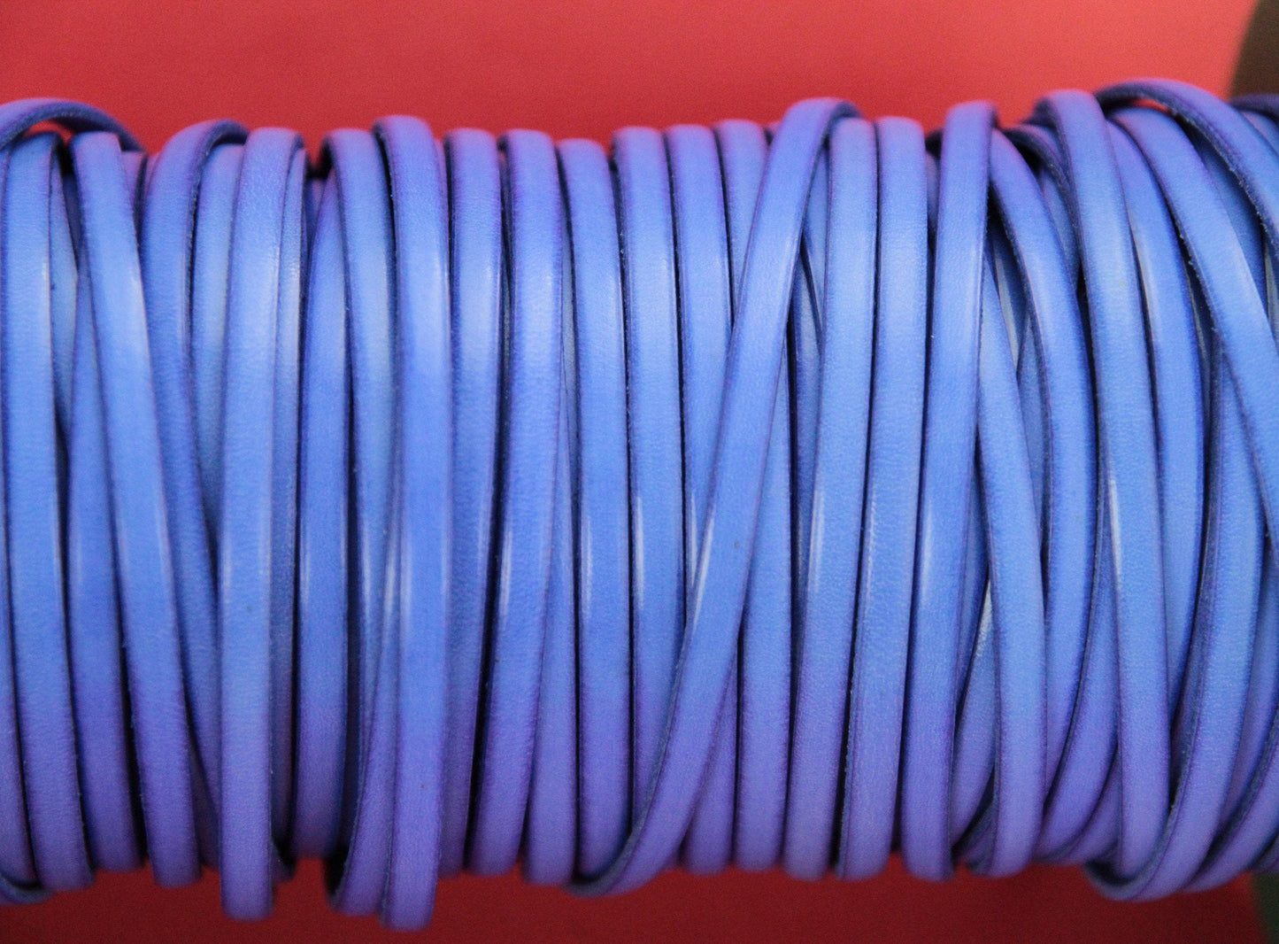 MADE in EUROPE 1 yard of 5mm flat lavender leather cord, genuine leather 5mm, 5mm lilac leather cord(MARF5VIOLINT)