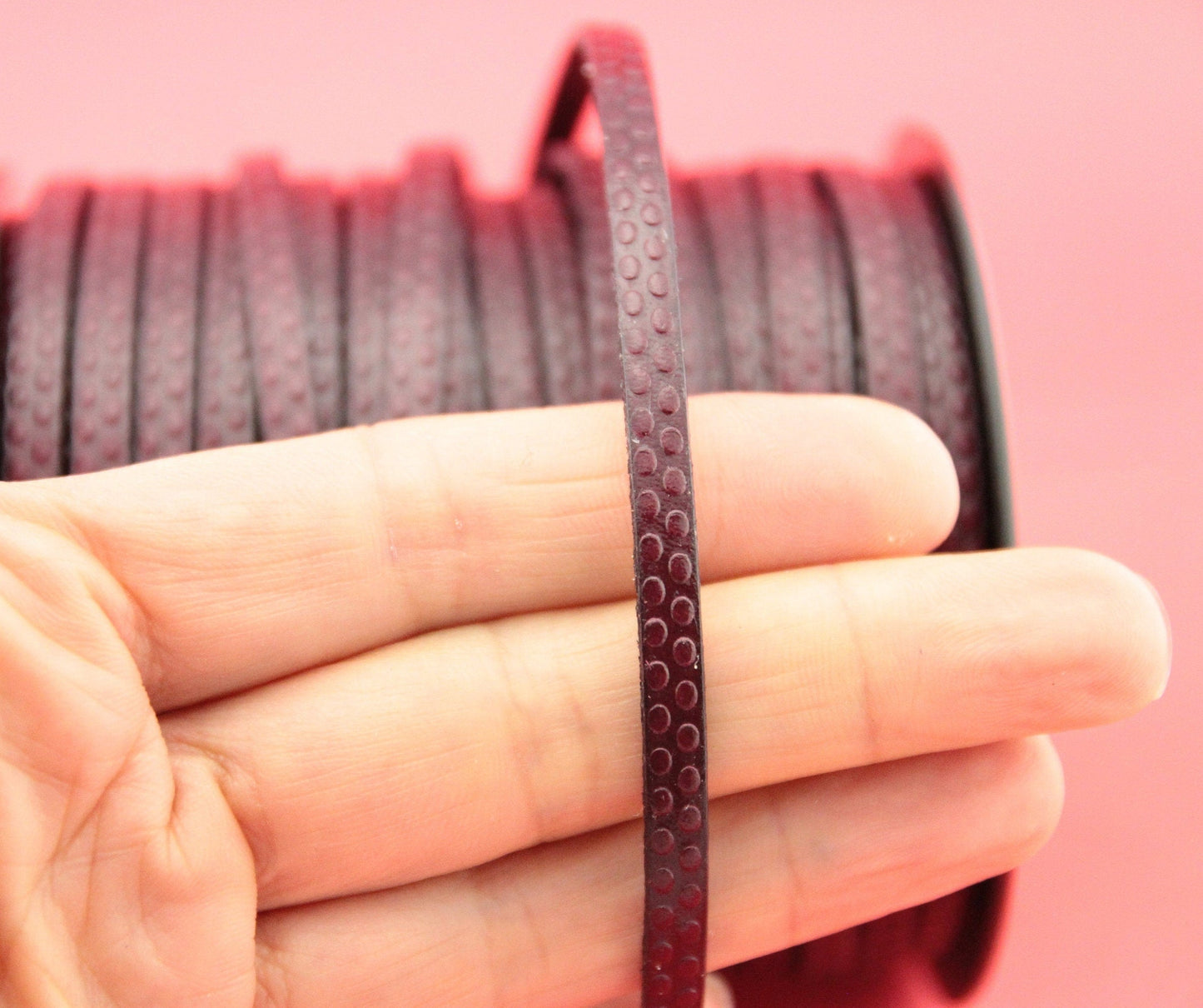 MADE in EUROPE 24" flat leather cord, 5mm leather cord, maroon embossed leather cord (Marf5polkagren)