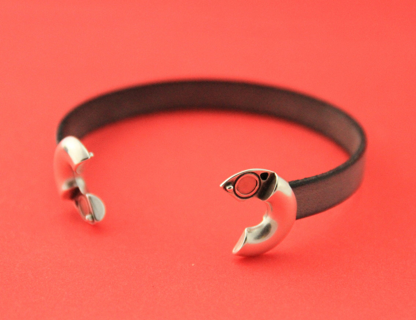 FC0356>>MADE IN EUROPE zamak clasp, flat leather cord donut clasp, 10mm donut clasp, Qty1