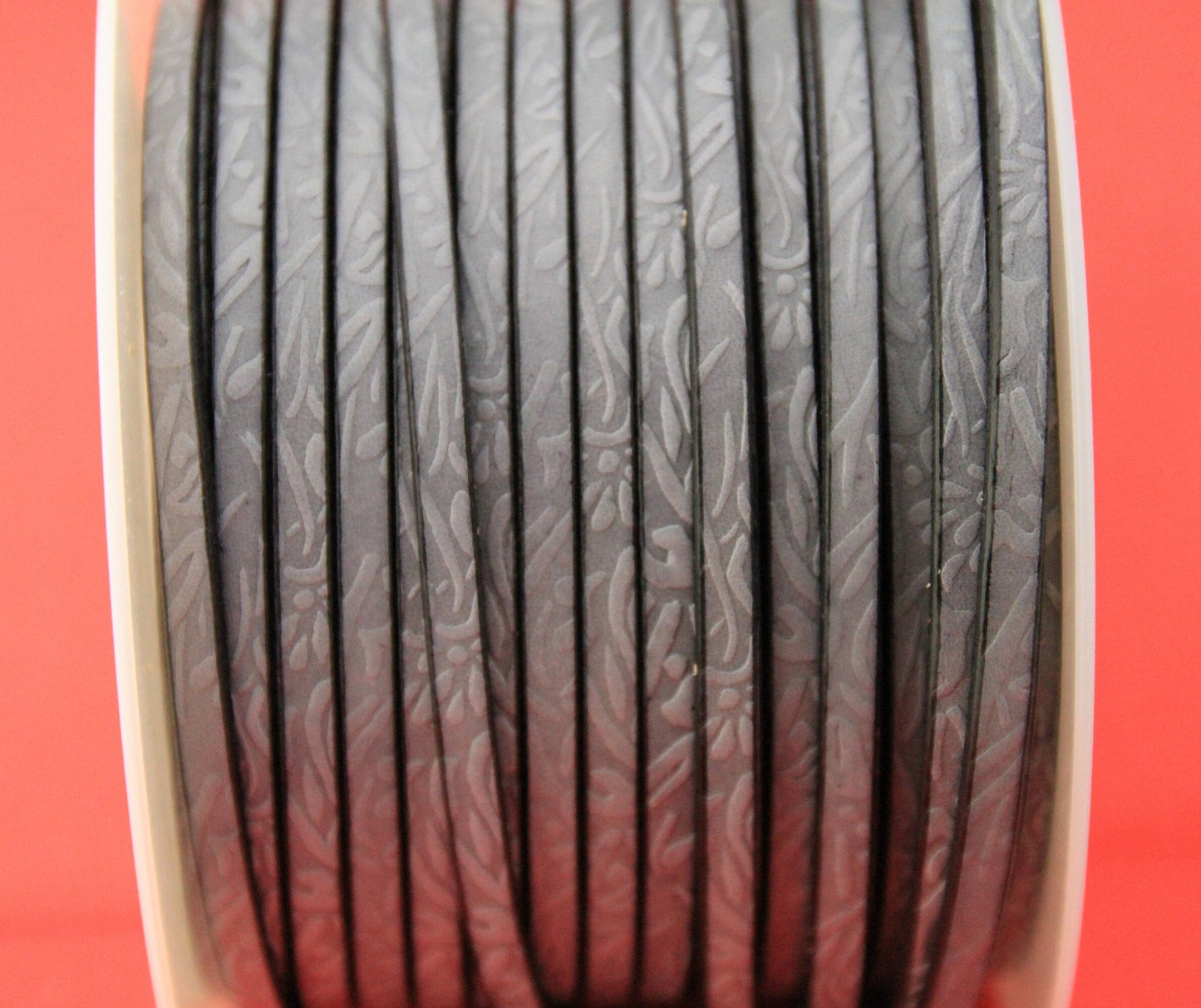 MADE in EUROPE 24'' flat 5mm engraved leather cord, 5mm flat leather cord, 5mm embossed leather cord (509/05/41)