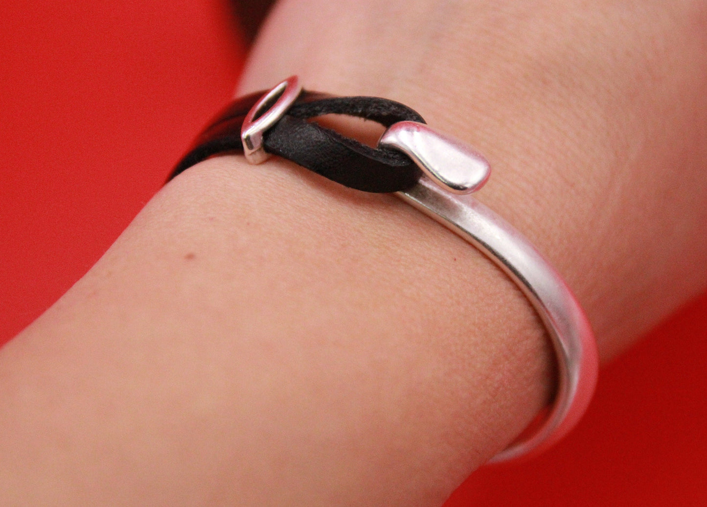 B0099>>MADE in EUROPE zamak half bracelet , flat cord half bracelet with slider, silver half bracelet, qty1