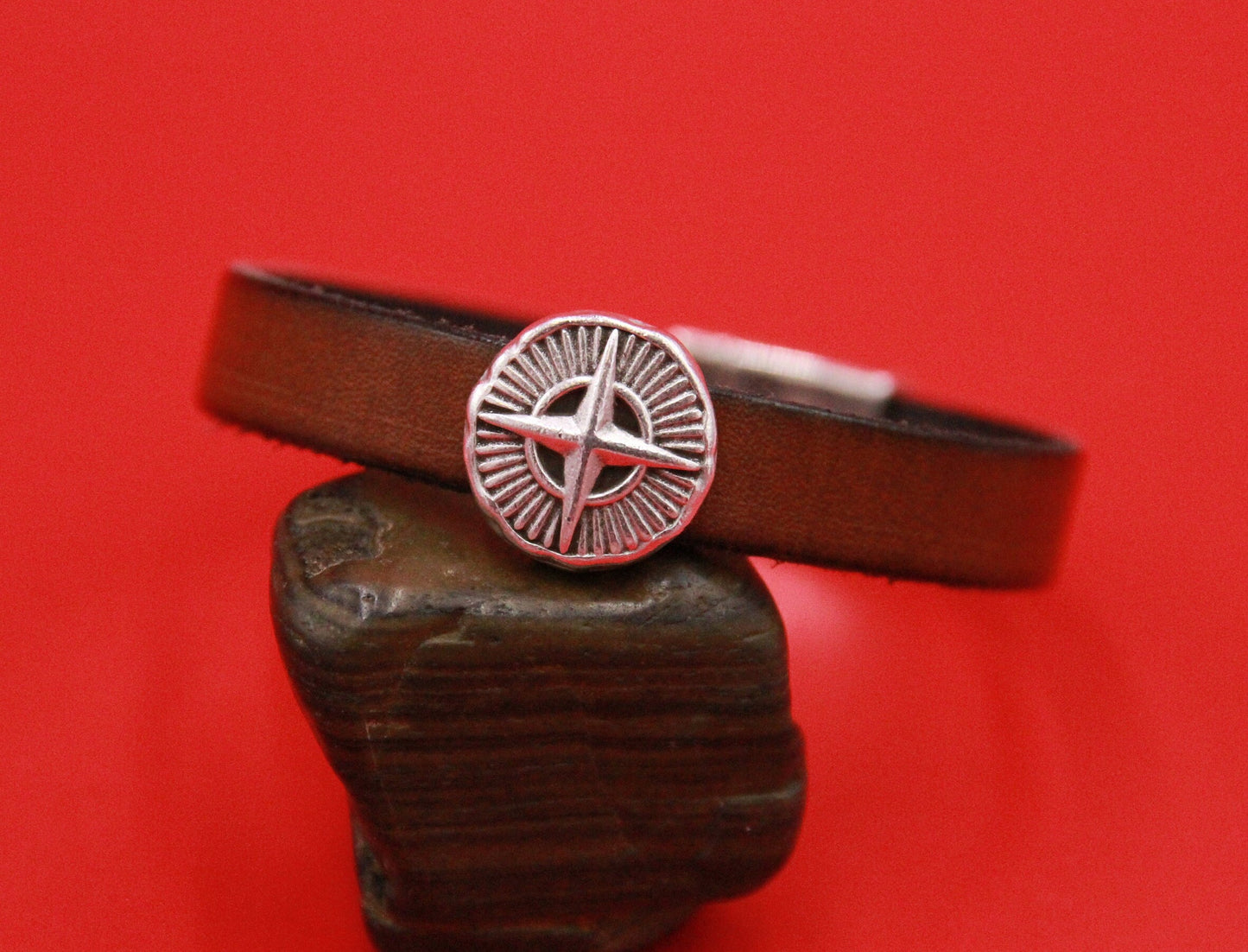FS0537>>MADE in EUROPE 2 pewter compass sliders, 10mm flat cord crimp compass sliders, 10mm leather cord sliders Qty2