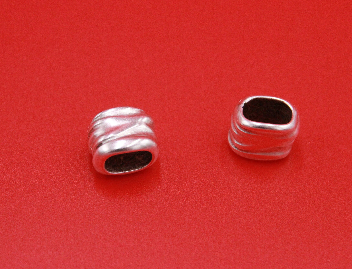 LS0091>>MADE in EUROPE 2 licorice sliders, 10mm zamak sliders, licorice cord slider (PF8277) Qty2