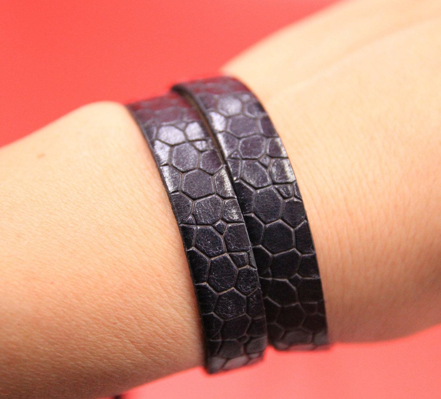 MADE in EUROPE 24" flat leather cord, 10mm leather cord, crocodile skin design embossed leather cord (AR250/10/33)