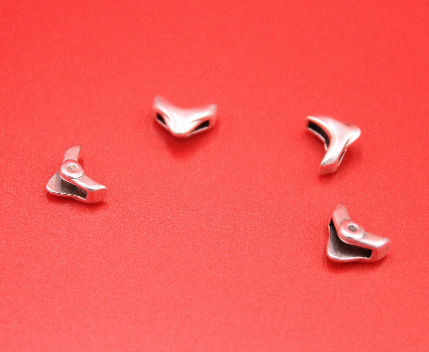 FS0582>>MADE in EUROPE 2 arrow crimpable sliders, 10mm leather cord crimp sliders Qty2