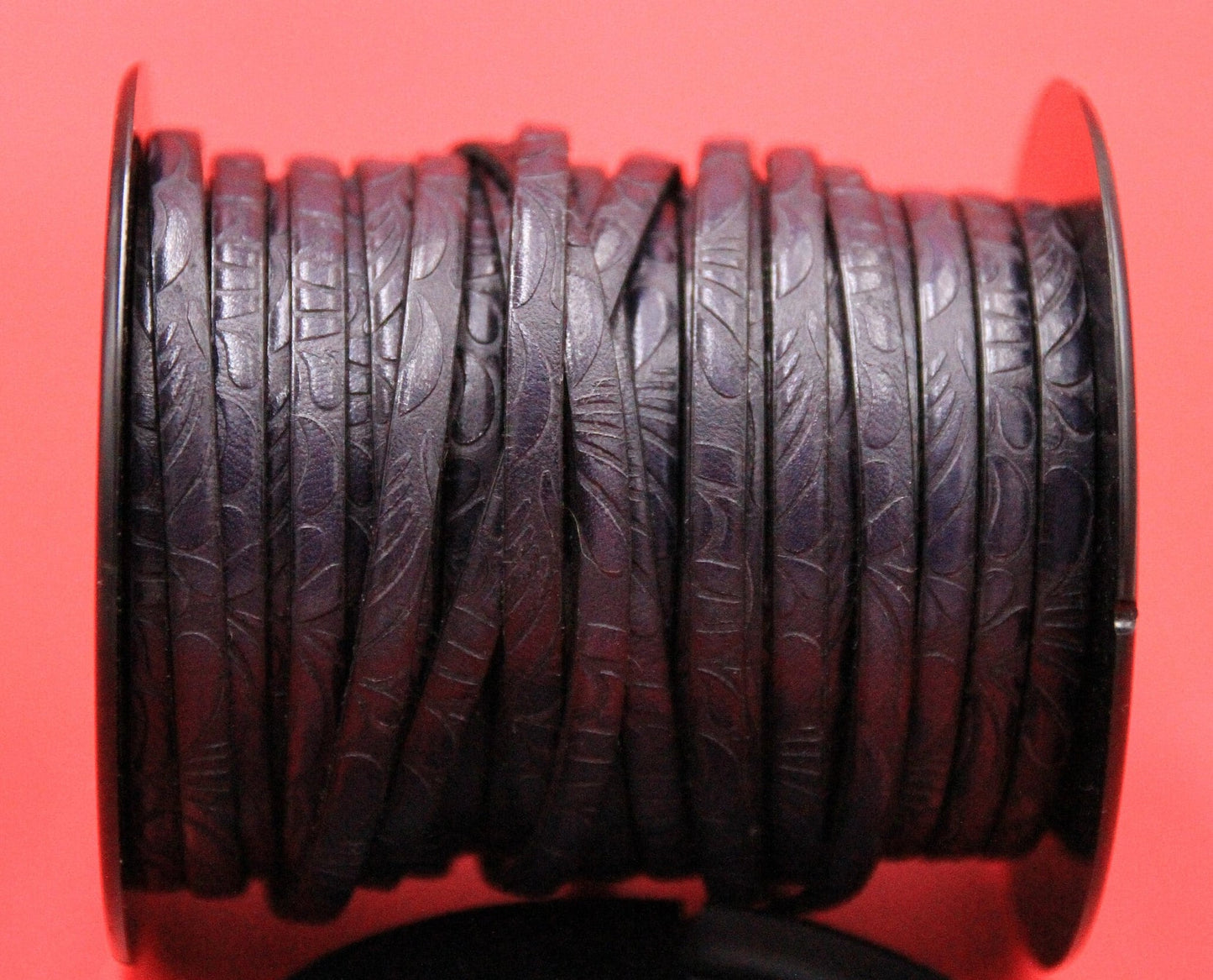 MADE in SPAIN 24" of floral leather cord, 5mm flat engraved leather cord for bracelet, embossed 5mm leather cord (Marf5petalazm)