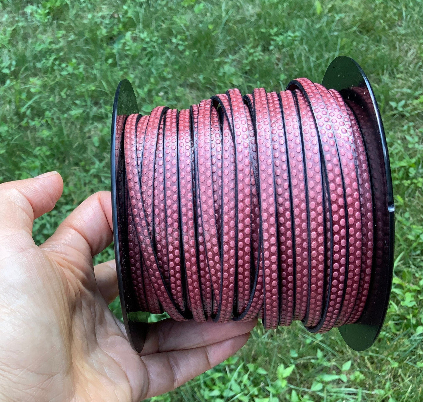 MADE in EUROPE 24'' flat 5mm embossed leather cord, 5mm flat leather cord, 5mm embossed leather cord (AR110/05/dustypink)