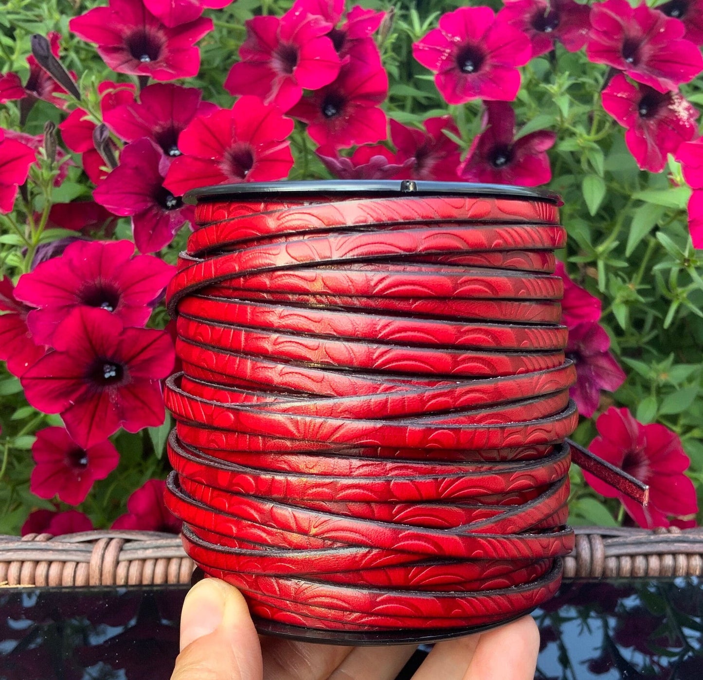 MADE in EUROPE 24'' flat 5mm embossed leather cord, 5mm flat leather cord, 5mm embossed leather cord (AR150/05/27)