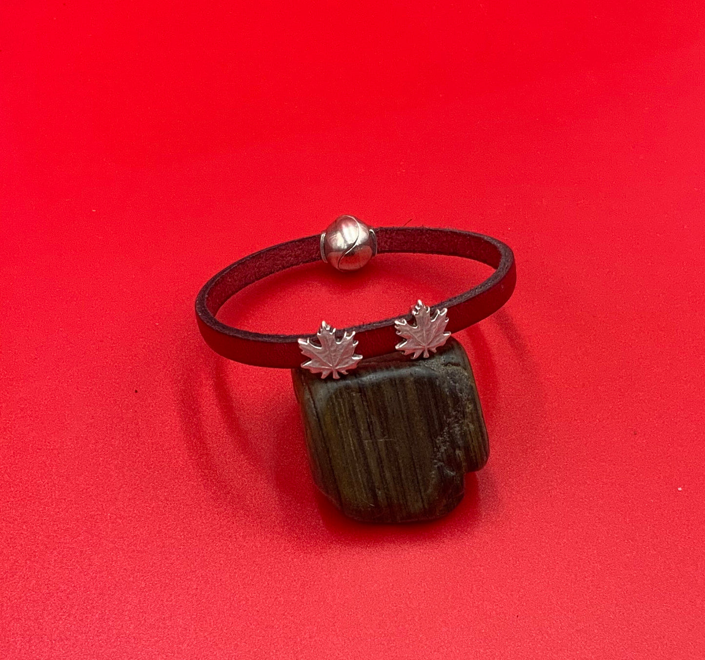 FS0618>> MADE in EUROPE 4 zamak maple leaf sliders, 5mm cord zamak slider, flat 5mm cord slider, leaf slider, Qty4