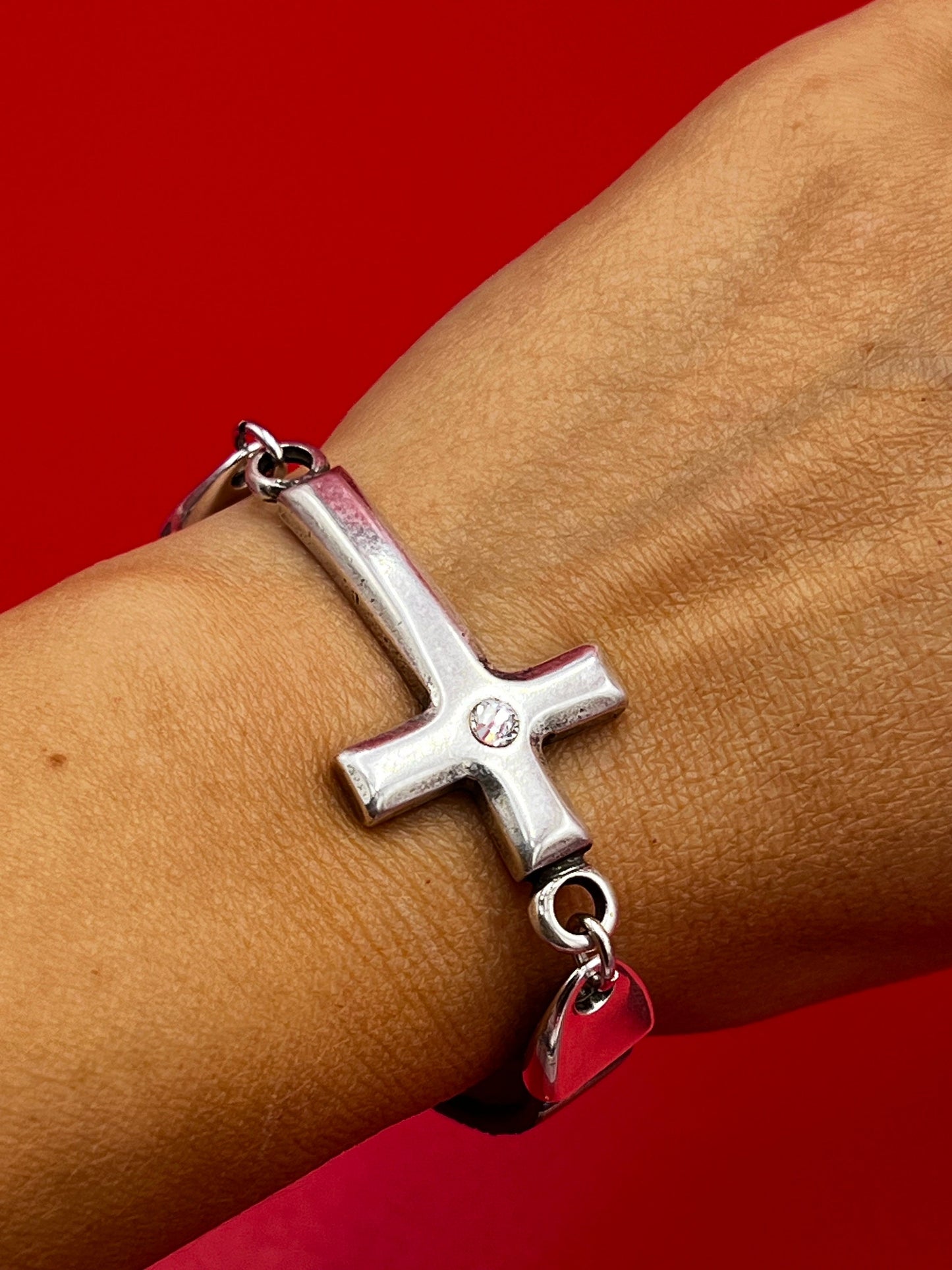 C0171>>MADE in EUROPE Zamak cross connector with Swarovski crystal and 10mm cord end caps, bracelet cross connector qty1