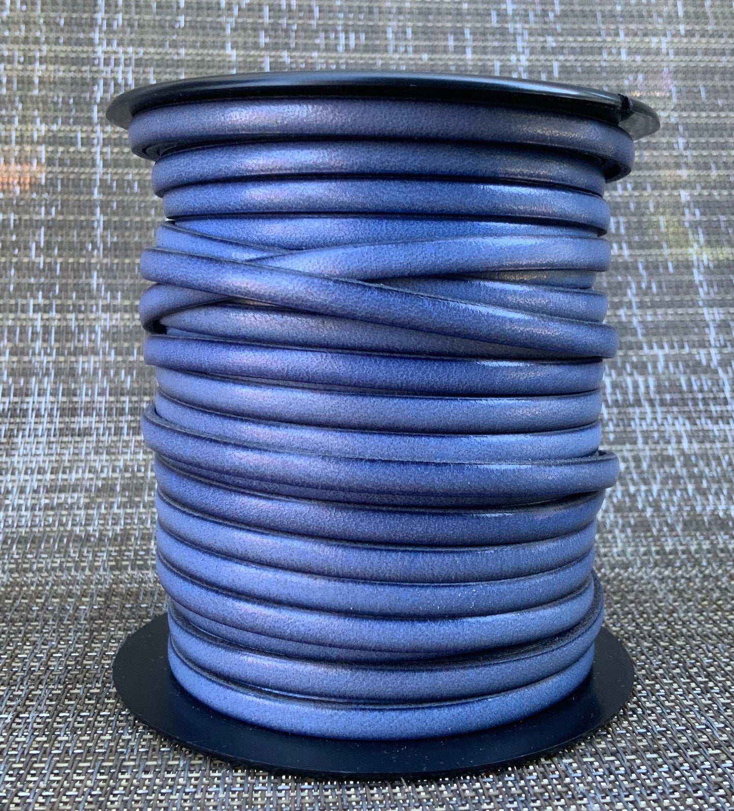 MADE in EUROPE 1 yard of 5mm flat leather cord, 5mm leather cord, flat 5mm real leather cord, 5mm flat light blue leather cord (AR100/05/38)