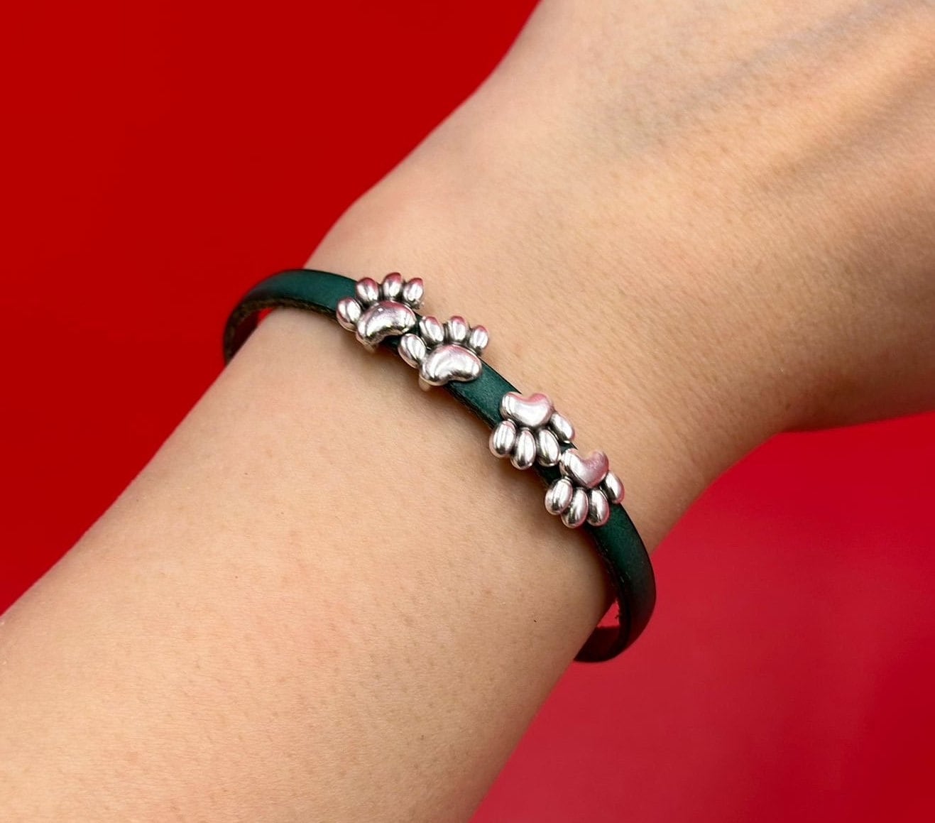 FS0642>>MADE in EUROPE 4 Zamak paw print sliders for 5mm flat cord, flat 5mm cord slider, zamak paw sliders qty4